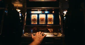 10 euro casino em portugal: licenciados SRIJ comparados